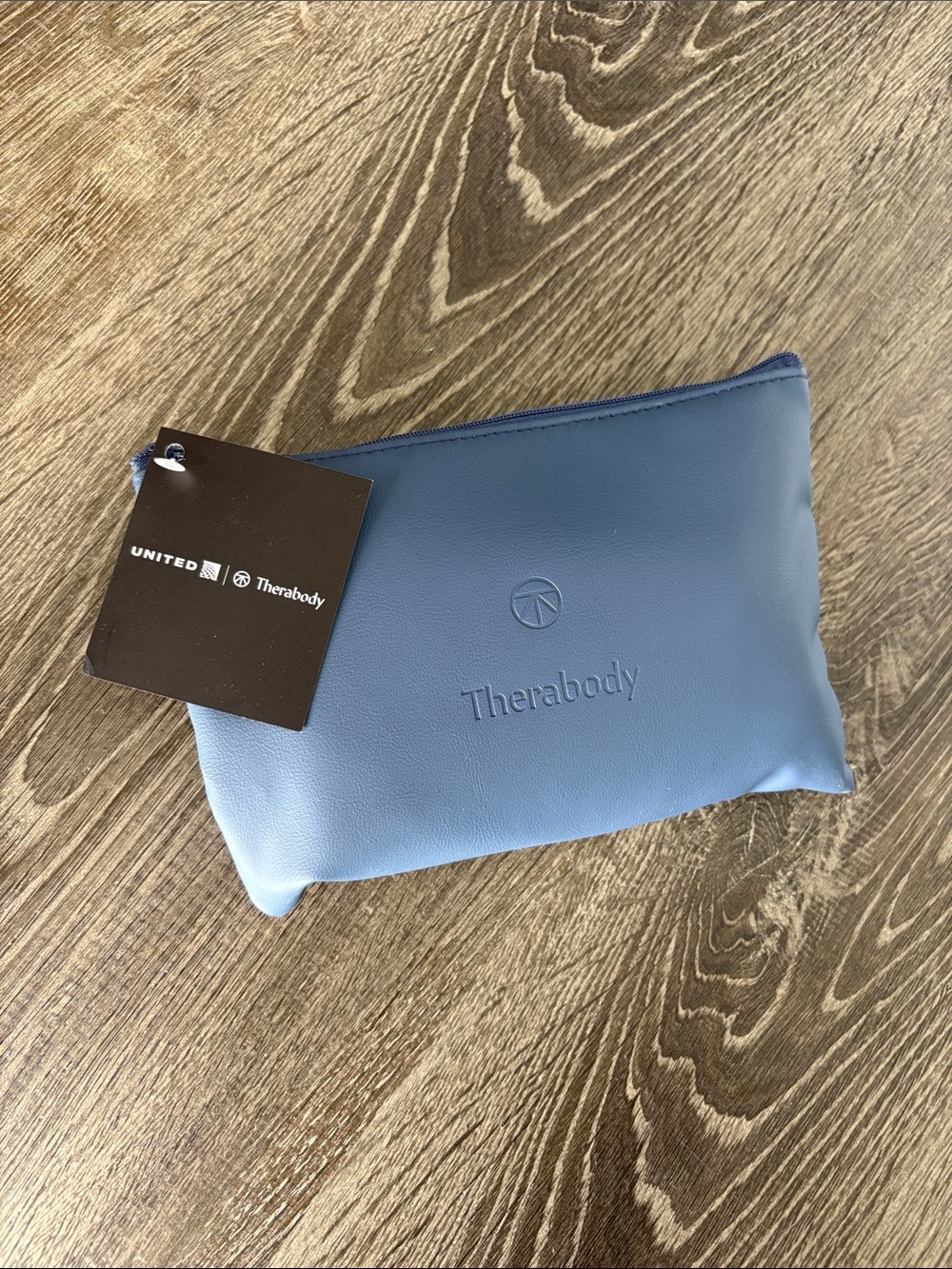 United Airlines amenity kit